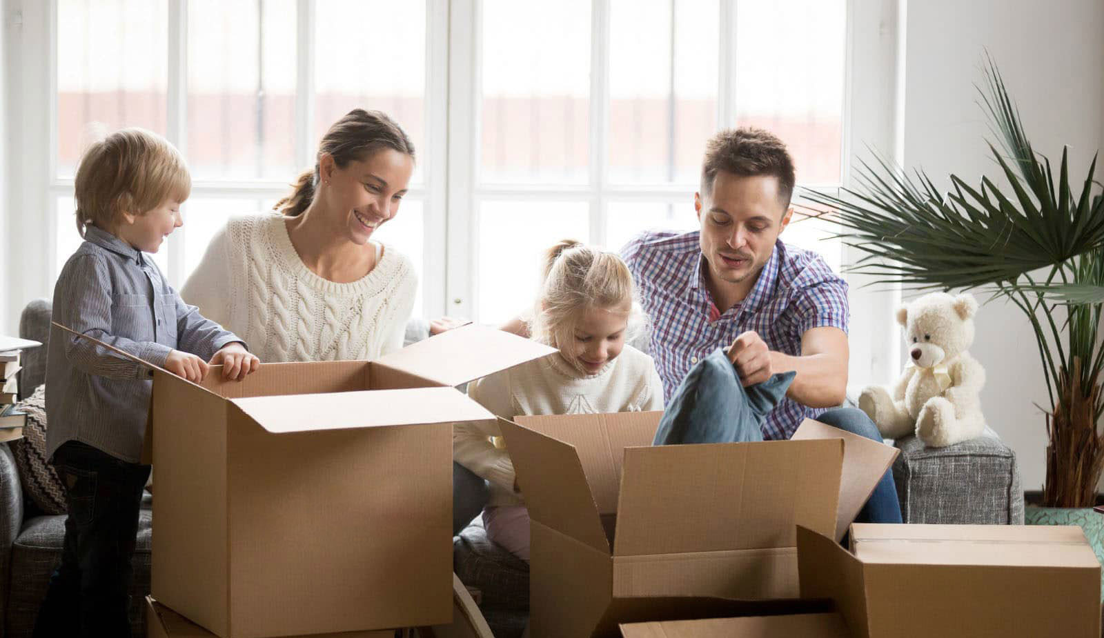 We make moving simple, fast, and stress-free for families and businesses across Winter Gardens